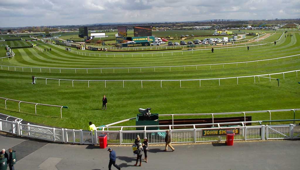 Aintree racecourse looking NE Taken from Lord Sefton Stand. (photo credit Ruth E - CC BY-SA 2.0)