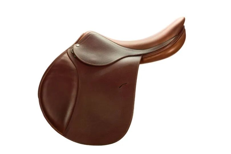 Show Jumping close contact saddle Source: Canva